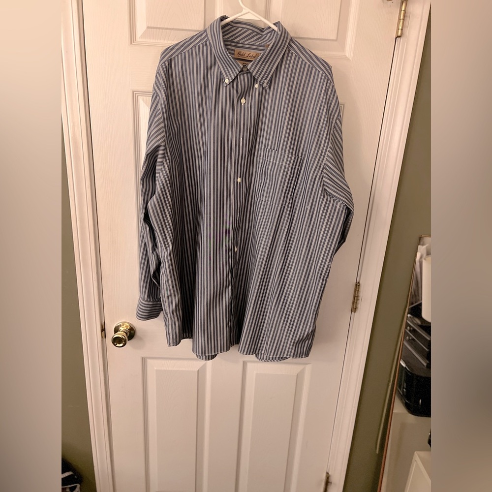 Roundtree & Yorke Gold Label men’s long sleeve shirt XXL blue/white striped.